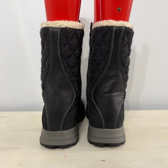 Woolrich Black and Gray Winter Boots size 8 - Picture 7 of 9